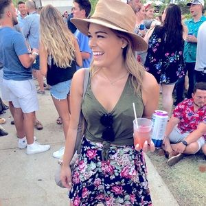 Meet your Posher, Marissa